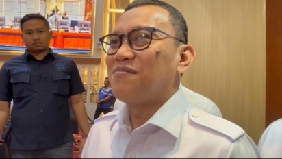 Main Domino Bareng Azis Wellang, Menteri Karding Minta Jangan Salahkan Raja Juli: Saya Tanggung Jawab