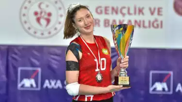 Atlet voli cantik sahabat Megawati.