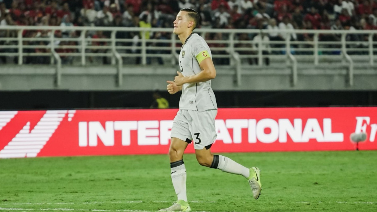 Jay Idzes Tidak Nyangka Punya Banyak Fans di Jepang, Kapten Timnas Indonesia Langsung Buat Janji Manis yang Bikin Baper
            - galeri foto