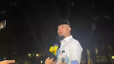 Ahmad Dhani usai rapat di kediaman pribadi Prabowo, Kebayoran Baru, Jakarta Selatan, Senin (8/9/2025) malam