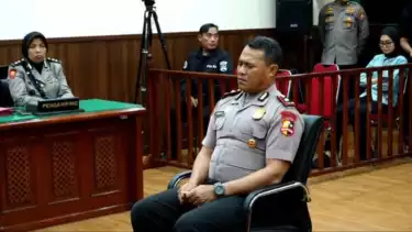 Buntut Tabrak Ojol sampai Meninggal, Kompol Cosmas Dipecat Tanpa Hormat dan Terancam Hukum Pidana bersama Satu Anggota Lain