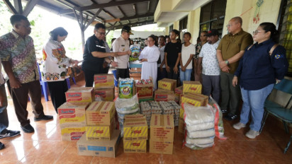 Pj Gubernur Papua Salurkan Bantuan ke Asrama Mahasiswa,  Gereja, Pondok Pesantren hingga Perguruan Tinggi di Jayapura