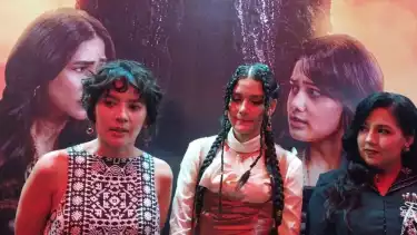 Review Film “Mama Pesan dari Neraka”, Teror WhatsApp dari Alam Kubur yang Bikin Merinding!