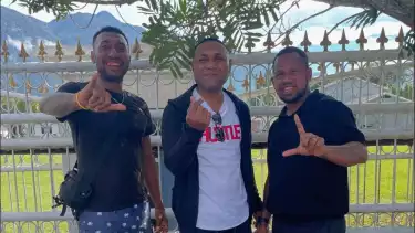 Potret eks pemain Timnas Indonesia 201/2011, Patrich Wanggai, Titus Bonai dan Okto Maniani.