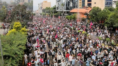 Istri Mantan PM Nepal Meninggal Dunia Setelah Rumahnya Dibakar Massa