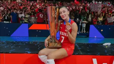 Potret cantik Hande Baladin, pemain bintang timnas Voli Putri Turki.