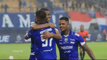 Persib Bandung Vs Persebaya Surabaya