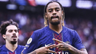 Paris Saint-Germain Tak Terbendung! Barcola Dua Gol, Rekor Gol Beruntun Pecah Lagi