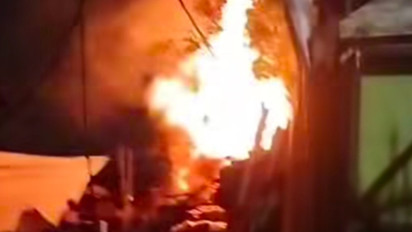 Akibat Korsleting Listrik, Lapak Barang Bekas di Cilincing Jakut Dilalap Si Jago Merah