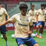 EKSKLUSIF: Persib Atau Borneo FC? Satu Suara Welber Jardim dan Sang Ayah Soal Juara Super League 2025-2026