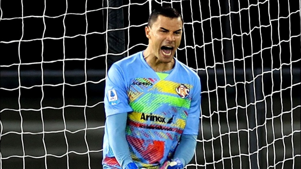 Bikin 9 Penyelamatan Gemilang, Emil Audero Dipuji Setinggi Langit Pelatih Cremonese
            - galeri foto