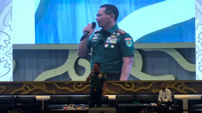 Jenderal Santri Kuliahi Ribuan Mahasiswa Baru Unjani, Pangdam III/Siliwangi Paparkan Peran Strategis Anak Muda untuk Ketahanan Negara