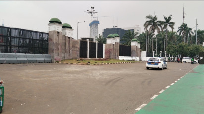 Kondisi Terkini di Depan Gedung DPR/MPR Jelang Aksi Ojol Hari Ini