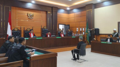 Reaksi Eks Kabag Ops Polres Solok Selatan Usai Lolos dari Hukuman Mati Kasus Polisi Tembak Polisi, Keluarga Korban Histeris