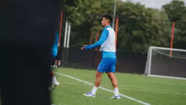 Mees Hilgers Dicekal Tim Sendiri Padahal Pelatih Akui Ingin Mainkan Bek Timnas Indonesia