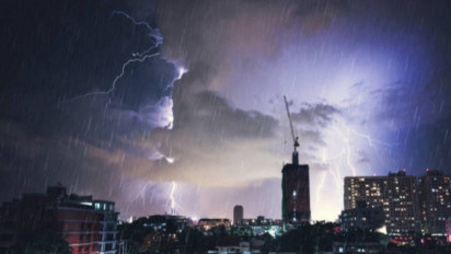 BMKG: Hujan Berpotensi Terjadi di Mayoritas Kota Indonesia Hari Ini