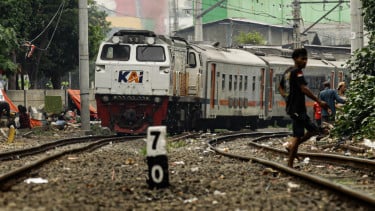 Rel Tak Boleh Tenggelam Saat Mudik: Menteri PU Bentuk Satgas Khusus Antisipasi Banjir Jalur Keretasa