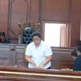 Diona Christy Pencuri Uang Nasabah Bank JTrust Dituntut 10 Tahun Penjara