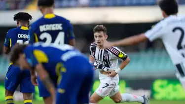 Francisco Conceicao rayakan gol Juventus ke gawang Hellas Verona