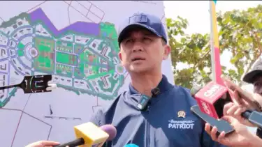 Menteri Transmigrasi M Iftitah Sulaiman Suryanagara