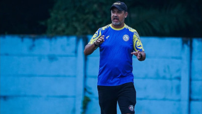 Alibi Pelatih Arema FC Usai Kalah 2-1 saat Hadapi 10 Pemain Persib Bandung