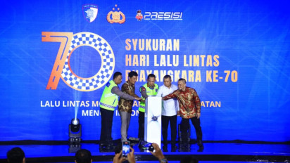 Hadiri Syukuran HUT Lalu Lintas ke-70, Kapolri Luncurkan Digital Korlantas dan Sematkan Pin Emas