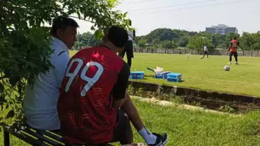 Maxwell Souza hanya duduk-duduk di latihan Persija Jakarta
