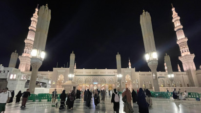 Detik Haru, Pertama Kali Mendengar Lantunan Azan Subuh di Masjid Nabawi
