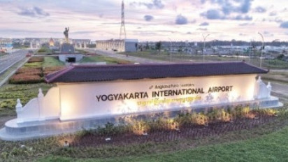 Viral Warganet Curhat Ketinggalan Pesawat di YIA Gegara Bawa Stroller Bayi Lalu Diarahkan Lewat Jalur Berbeda