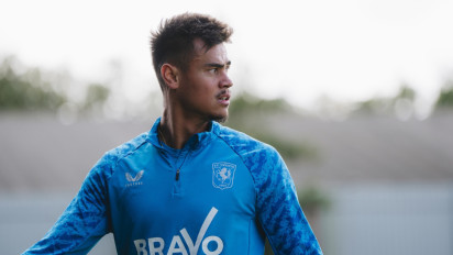 Media Belanda Berbondong-bondong Soroti Perlakuan FC Twente kepada Mees Hilgers usai sang Pemain Timnas Indonesia Cedera ACL