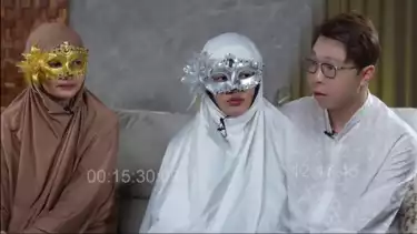 Z (22) dan S (21) korban kasus pencabulan MR (52) menceritakan penderitaan mereka di hadapan dr Richard Lee.