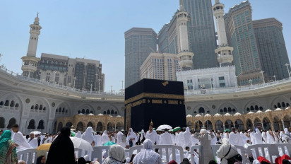 Mekah Mulai Dingin di Akhir 2025, Ini Daftar 5 Perlengkapan Umrah yang Tak Boleh Tertinggal