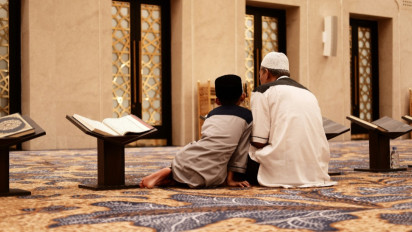 Rahasia Hidup Tenang dan Rezeki Lancar, Ternyata Ada di Doa untuk Orang Tua, Begini Doa dan Artinya