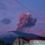 Pos Gunung Api Catat 12 Letusan Marapi hingga 26 September 2025