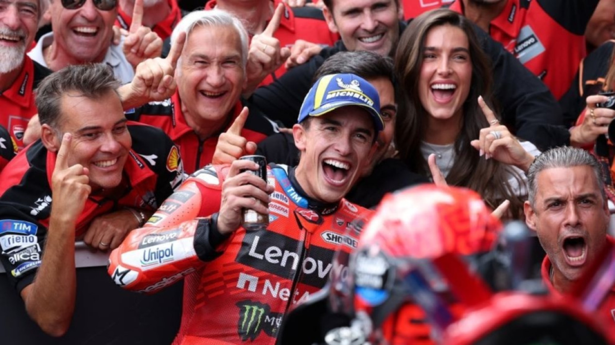 Hasil MotoGP Jepang 2025: Francesco Bagnaia Terdepan, Marc Marquez Kunci Gelar Juara Dunia!
            - galeri foto