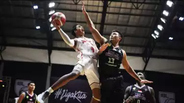 Ali Bagir Alhadar (kiri) saat menghadapi Nyoman Indrawan