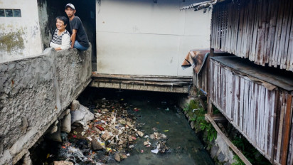 Lurah Tomang-Ketua RW Larang Warga BAB di MCK Terbuka, Cemar Saluran Kali Gendong