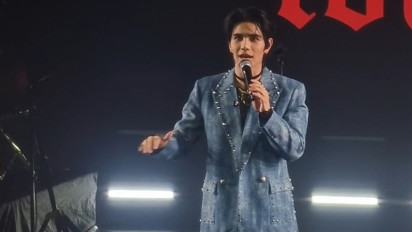 Kejutkan Fans Indonesia, Jeff Satur Bawakan Lagu Mangu di Konser Red Giant in Jakarta