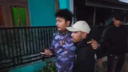 Tak Terima Dibayar Rp5000, Juru Parkir di Area Mall La Piazza Hantam Pemotor dengan Pipa Besi