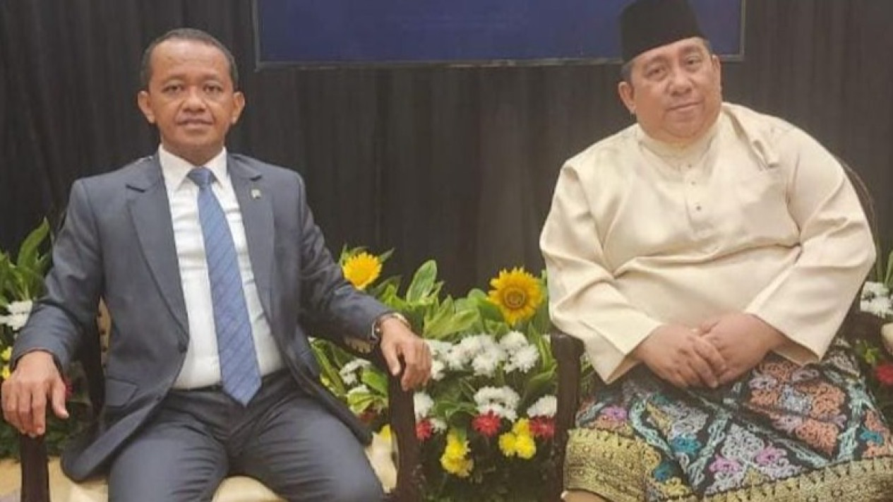 Bahlil Lahadalia Jadi Ketua Dewan Pembina Pemuda Masjid Dunia, Hatinya Disebut Terikat dengan Masjid
            - galeri foto