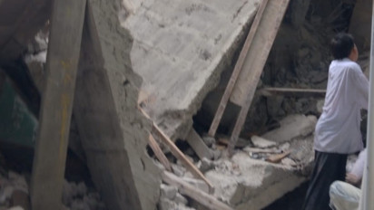 Bangunan 4 Lantai di Pondok Pesantren Al Khoziny Sidoarjo Ambruk, Sejumlah Santri yang Jadi Korban Dilarikan ke RS