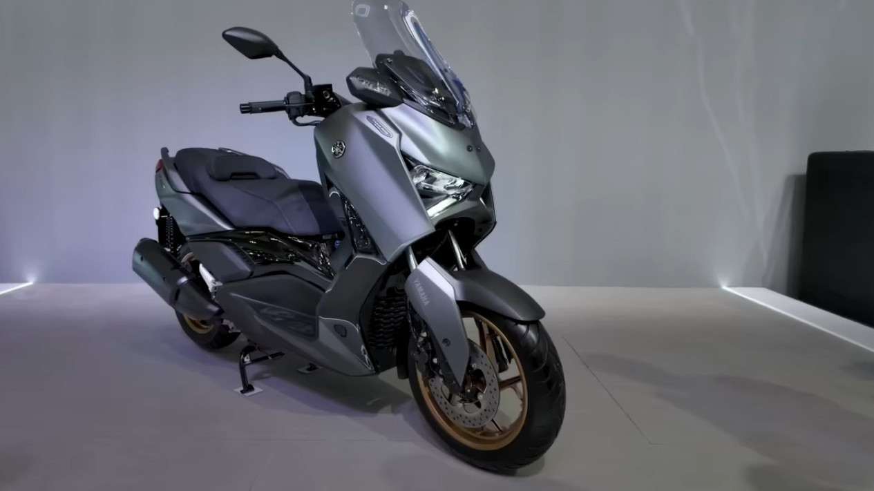 Review Yamaha XMAX Tech Max 2026, Motolovers Sebaiknya Segera Nabung, Gokil Sih Motornya!
            - galeri foto