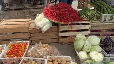 Harga Cabai Merah Keriting Tembus Rp60 Ribu Per Kilogram di Pasar Minggu, Penjual: Ongkos Mahal, Bawaan Dibatasi