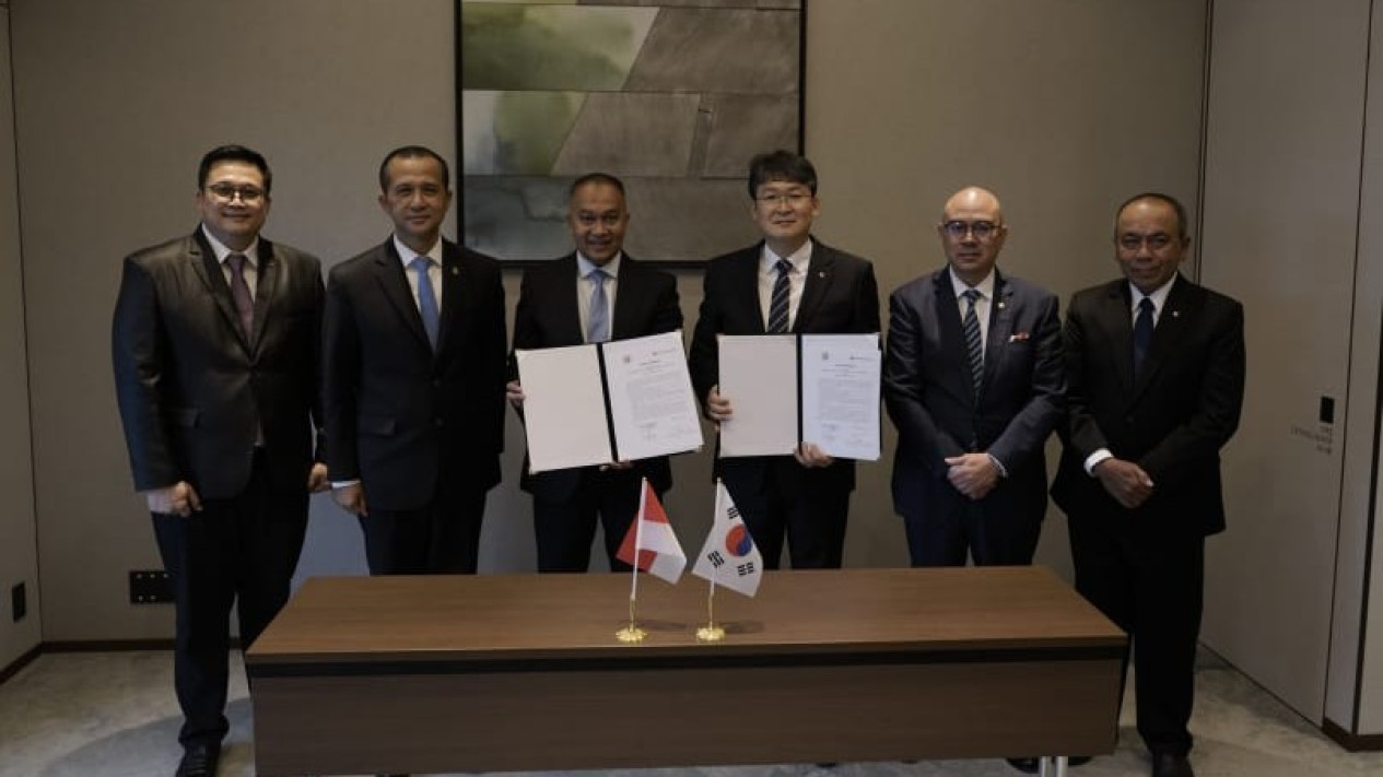 LX International Siap Investasi Rp1,2 Triliun di Kawasan Transmigrasi Maloy, Mentrans Iftitah Pastikan Rakyat Jadi Prioritas
            - galeri foto