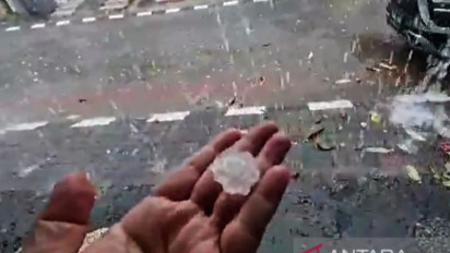 BMKG: Hujan Es di Lampung Barat karena Fenomena Awan Cumulonimbus 