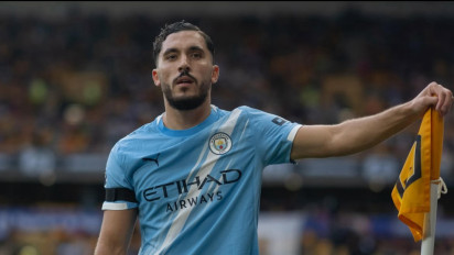 Mengenal Rayan Cherki, Pemain Muslim Manchester City yang Sudah Dihantam Cobaan Berat usai Debut di Liga Inggris