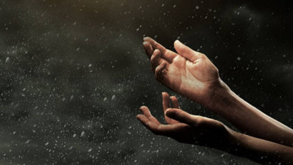 Rekomendasi Naskah Khutbah Jumat 31 Oktober 2025: Tolong Mulai Sekarang Jangan Kufur Nikmat di Musim Hujan!