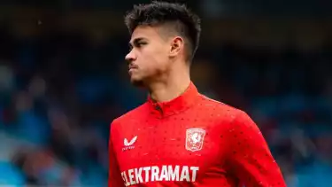 Mees Hilgers akhirnya bermain lagi untuk FC Twente di laga persahabatan