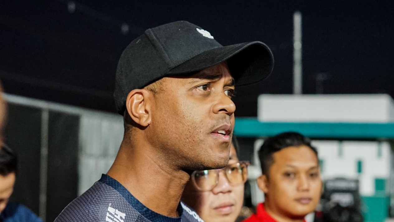 Duet Patrick Kluivert dan Alex Pastoor di Timnas Indonesia Buat Pelatih Belanda Tergoda Comeback
            - galeri foto