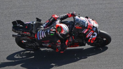 Hasil Latihan MotoGP Indonesia 2025: Marc Marquez Dua Kali Terjatuh di Mandalika, Marco Bezzecchi jadi Tercepat